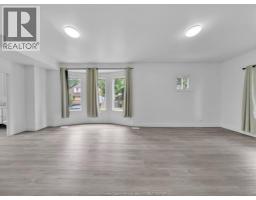1096 Hall, Windsor, ON N9A2M7 Photo 9