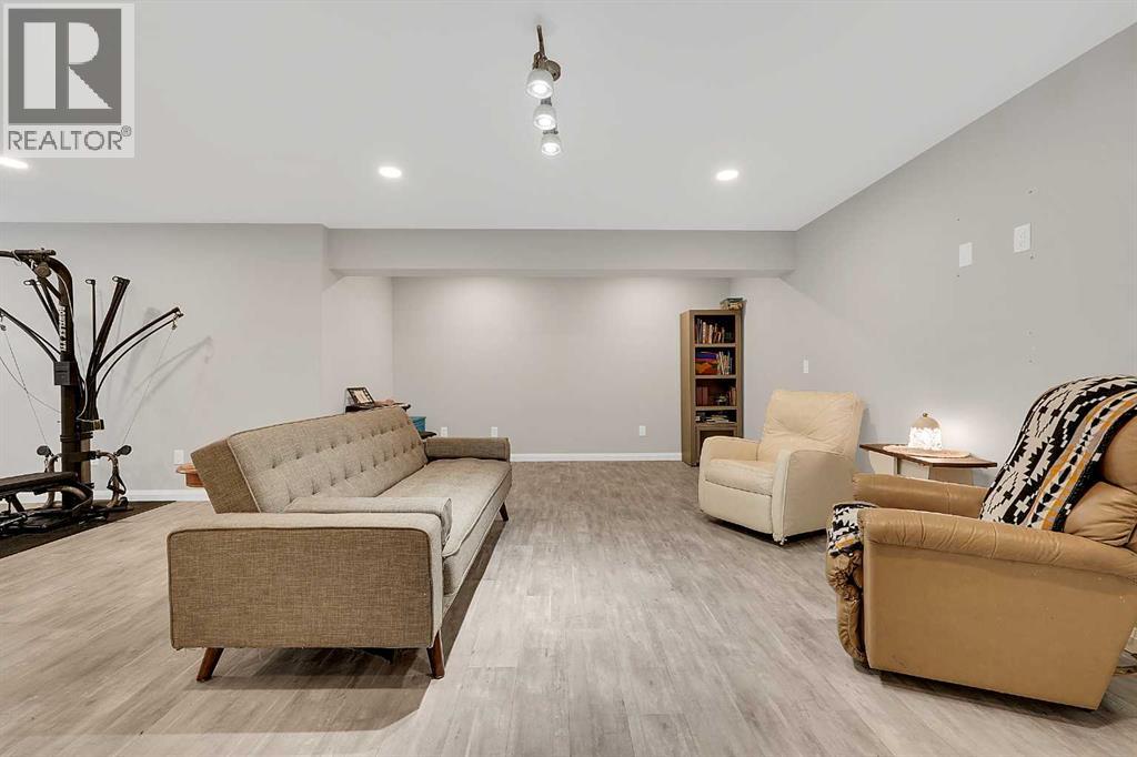 471 Summer Crescent - Image 30