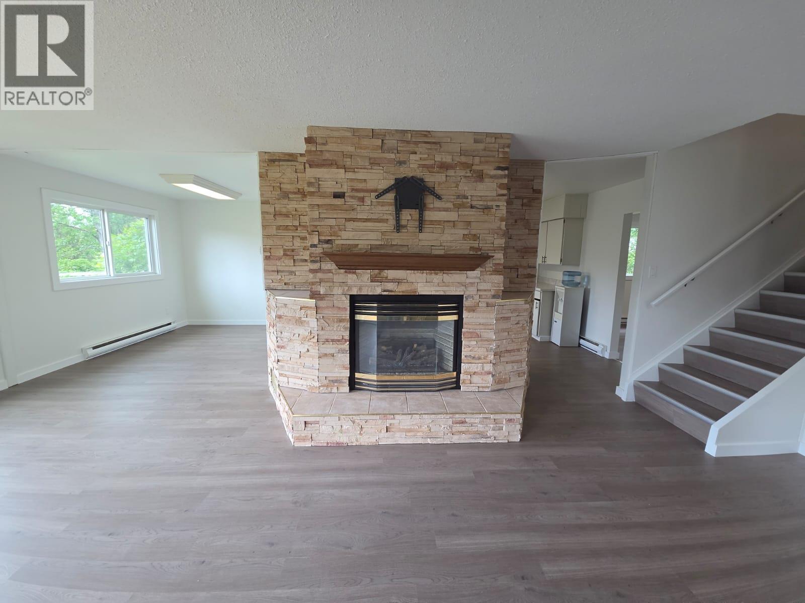 6640 Lakeshore Drive - 2