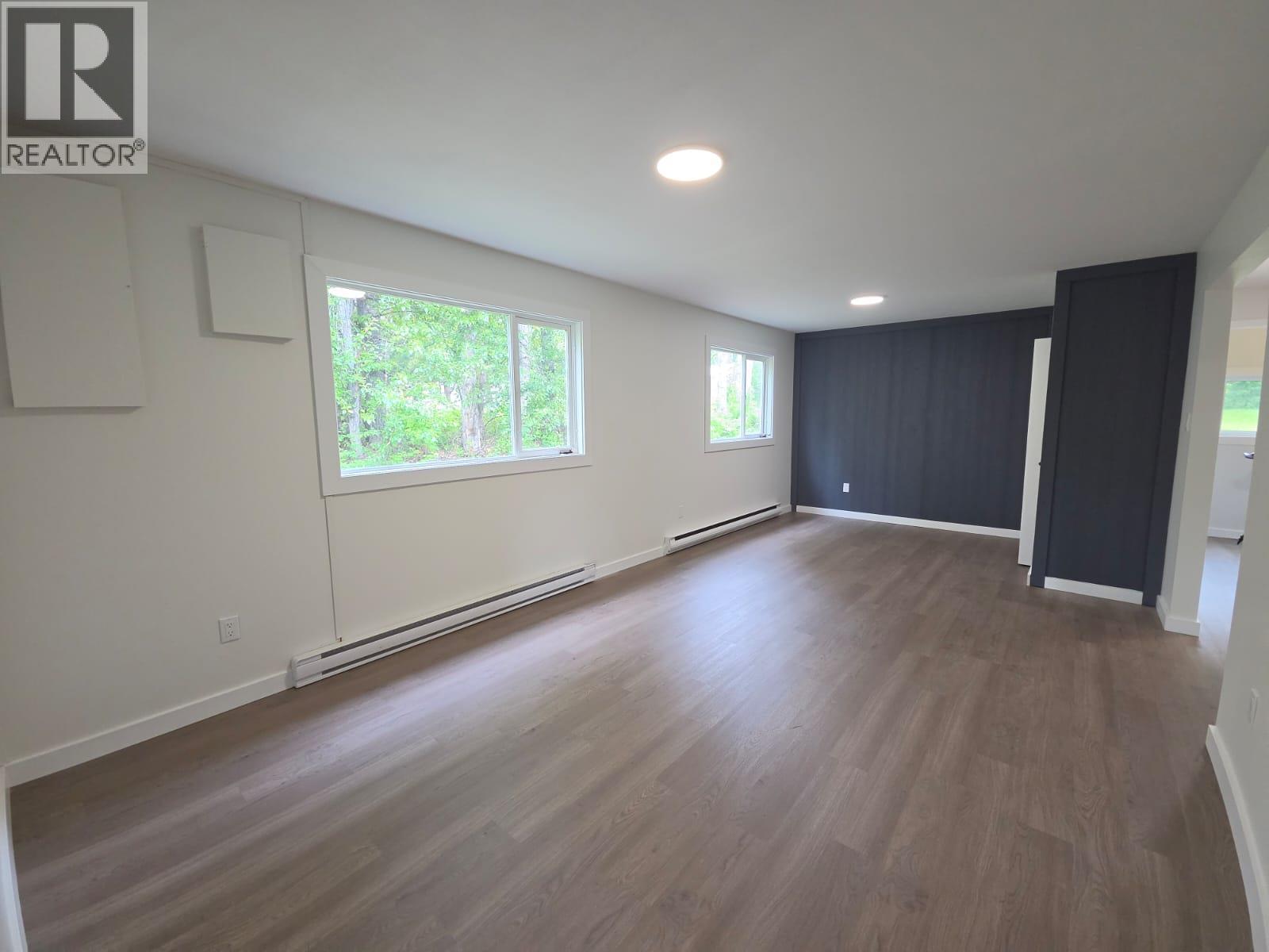 6640 Lakeshore Drive - 12