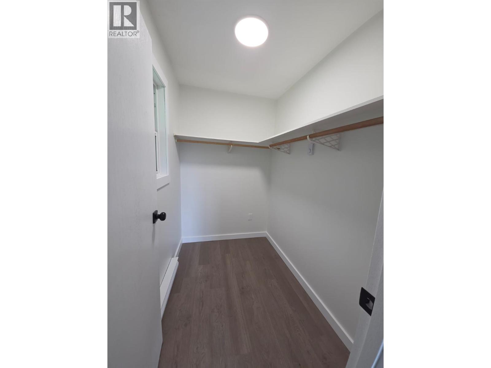 6640 Lakeshore Drive - 17