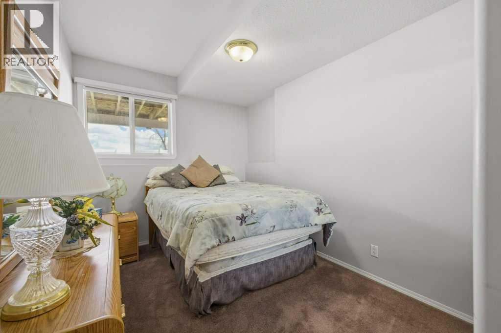54 Lord Close - 34