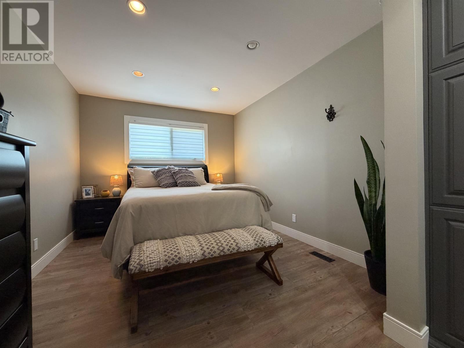 358 Daniel AVE - 14