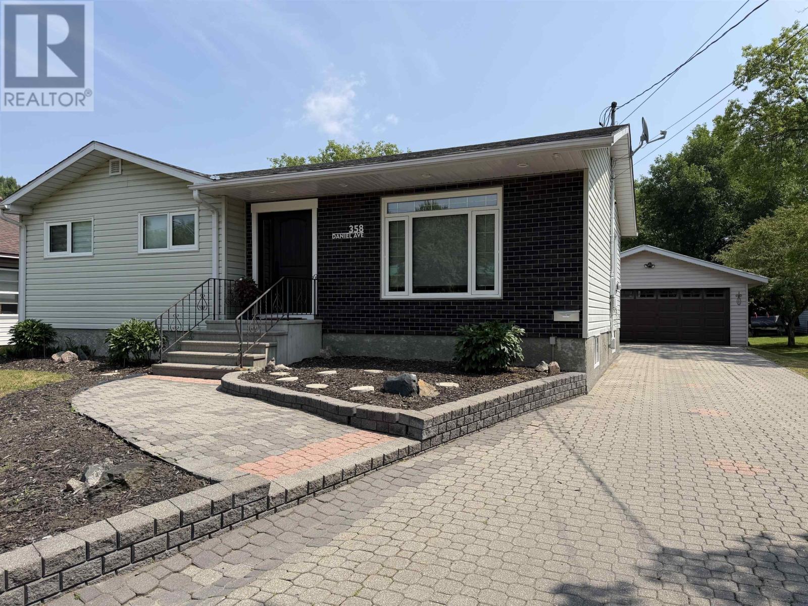 358 Daniel AVE - 1