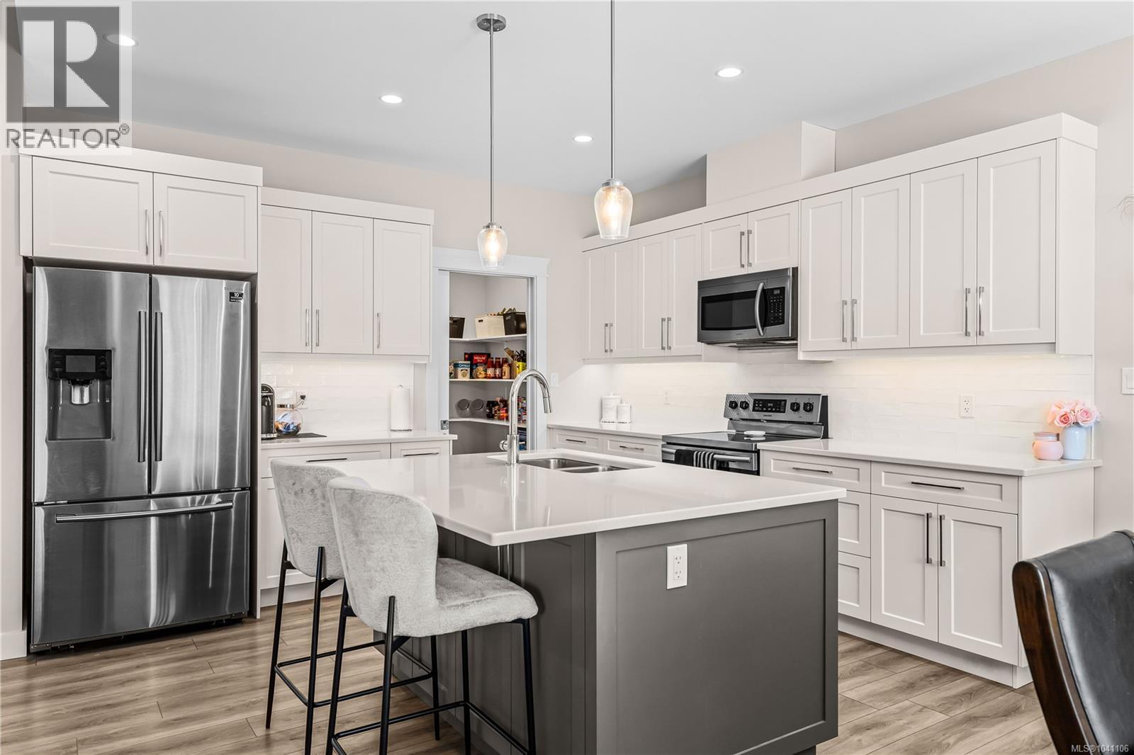110 Nikola Rd - Image 4