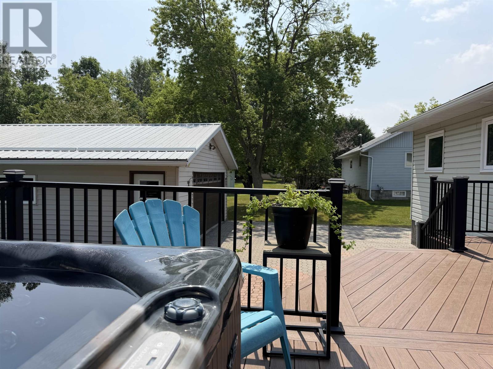 358 Daniel AVE - 31