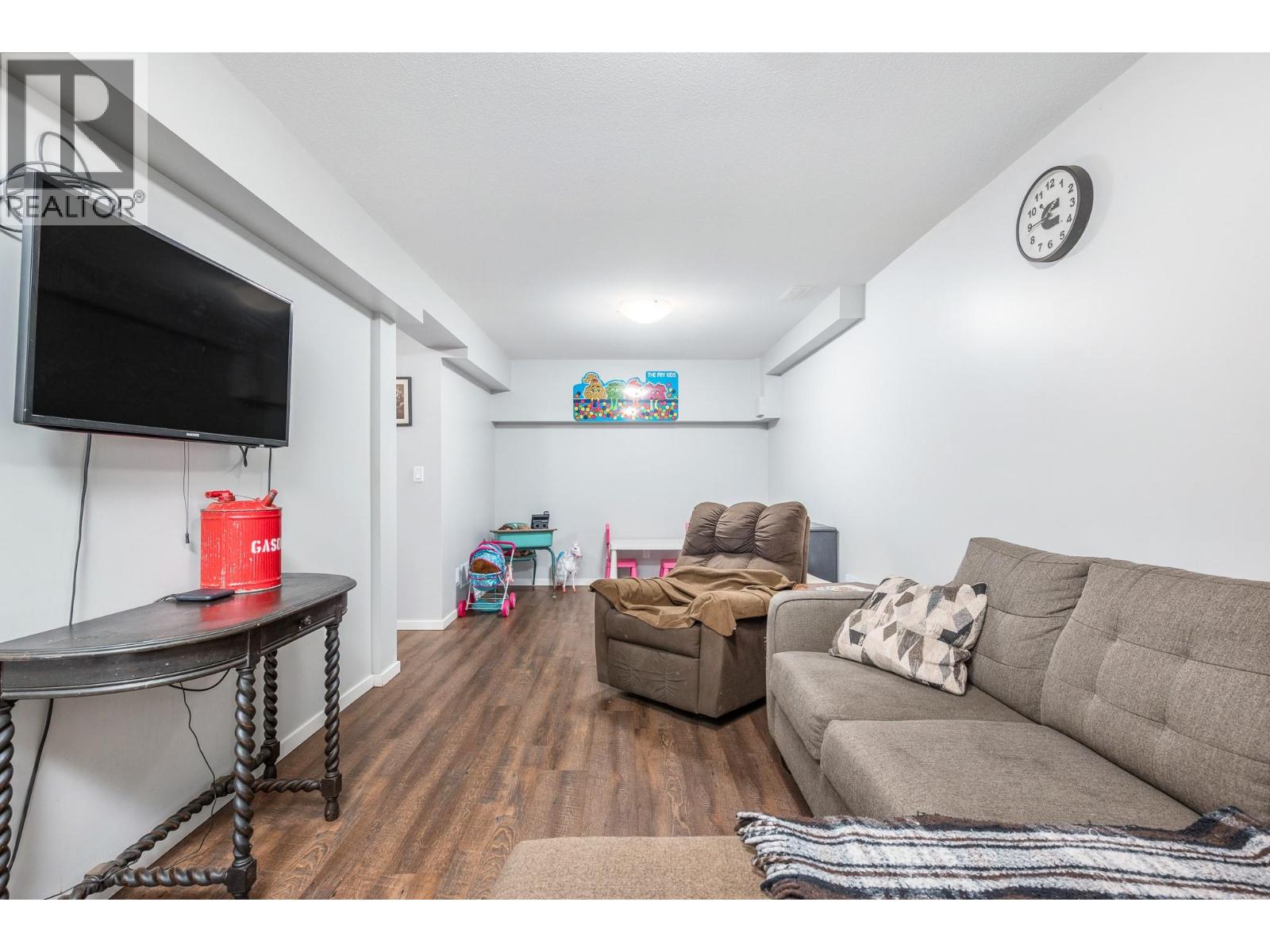 6596 Lavington Way - 22