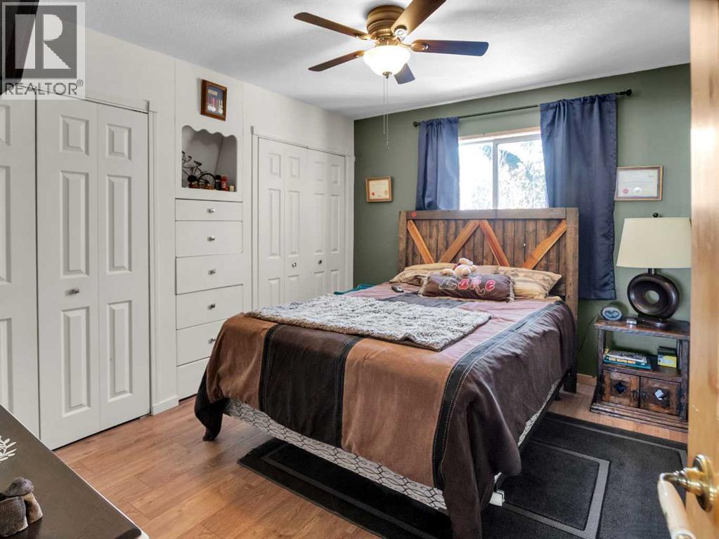 20 Lakeshore Drive - 26