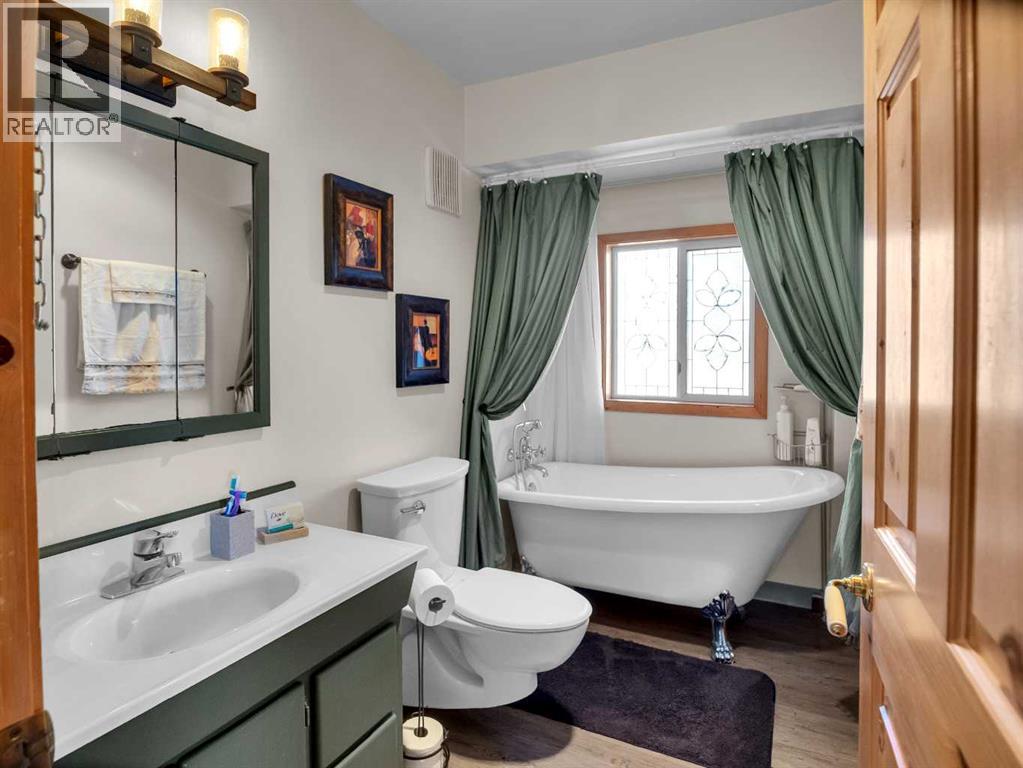20 Lakeshore Drive - 29