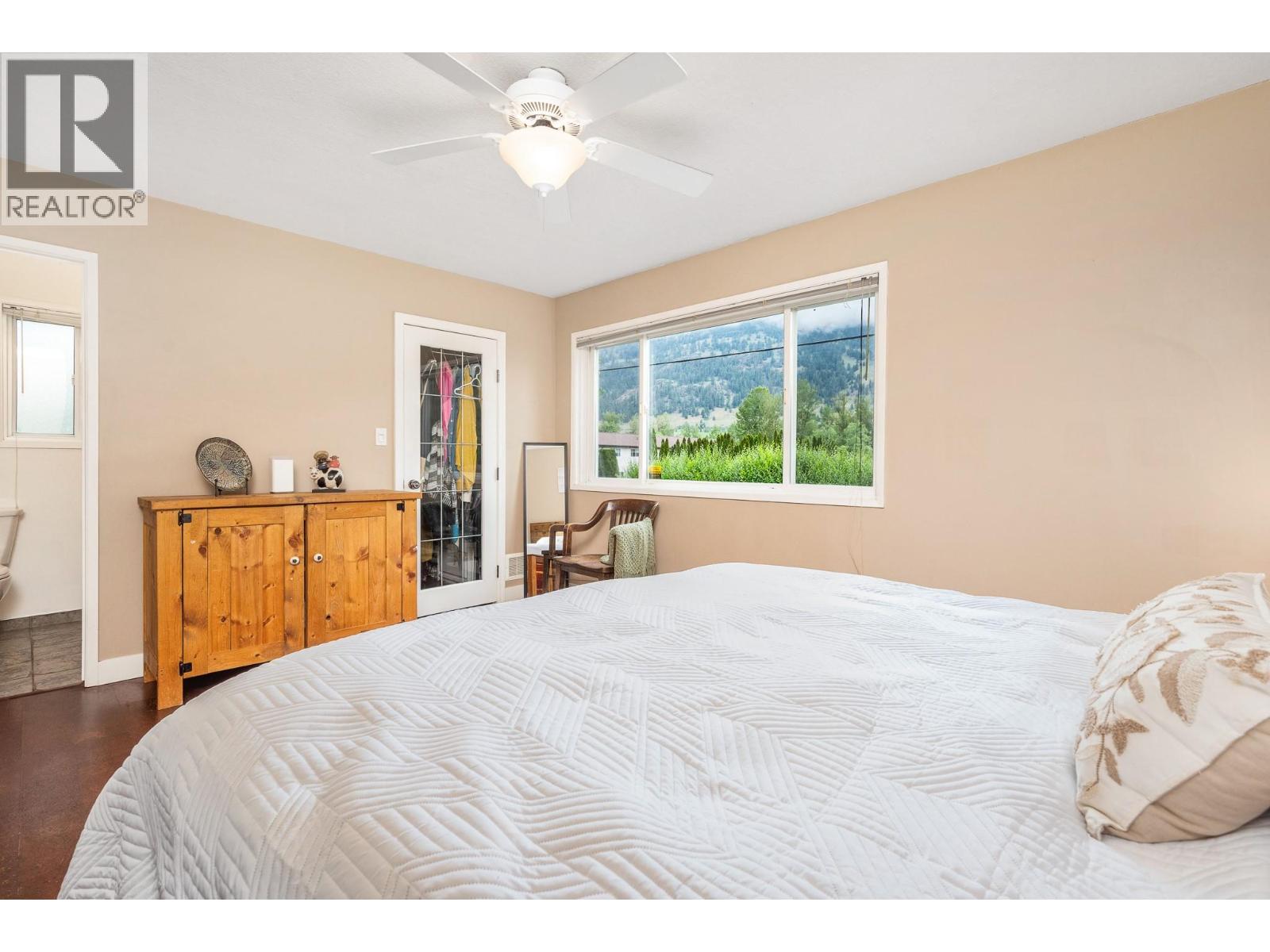 6596 Lavington Way - 16