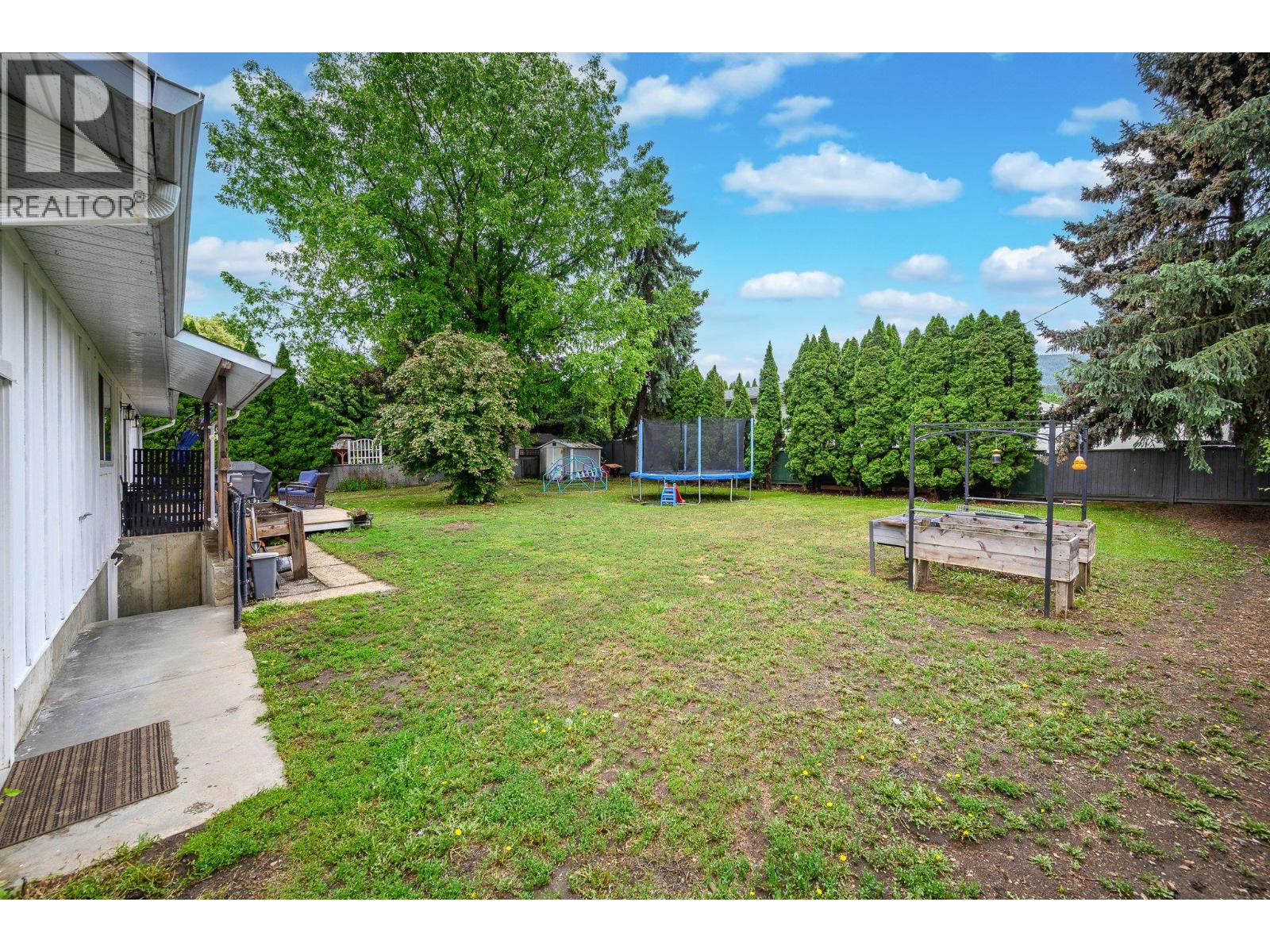6596 Lavington Way - 34