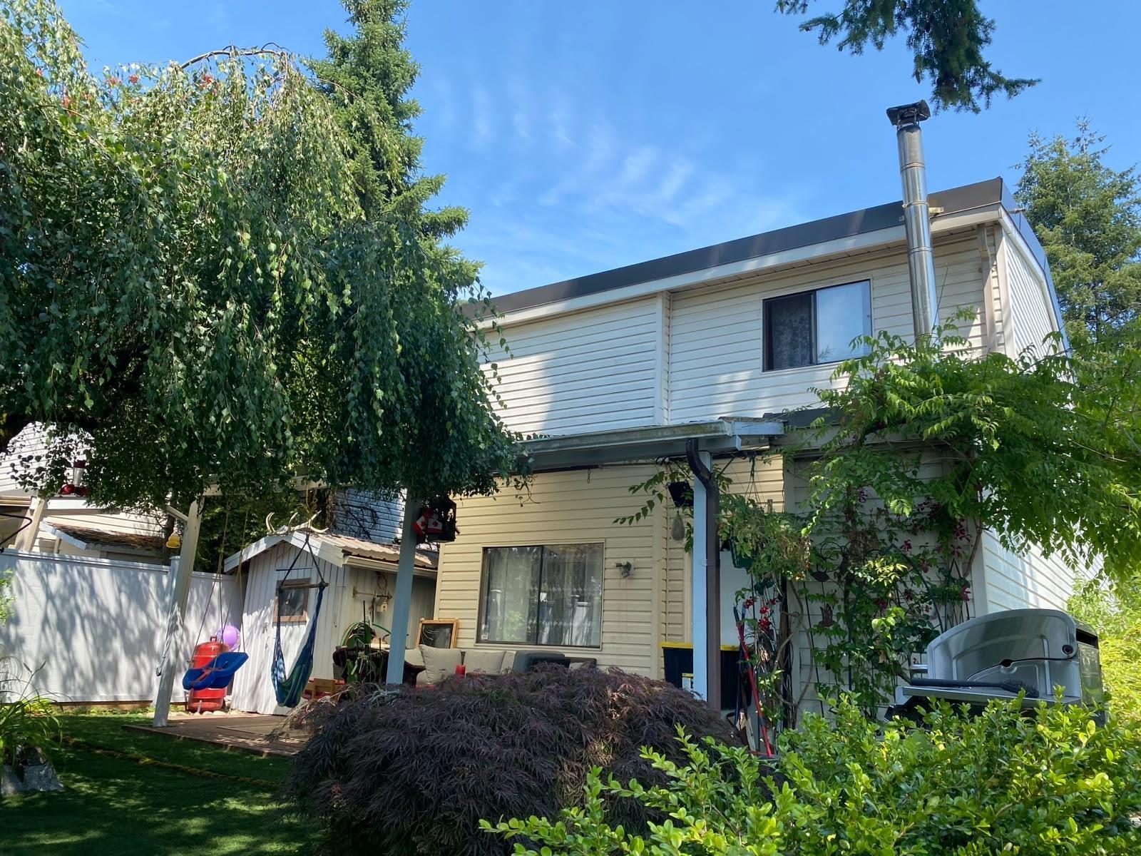 3 Bed, 2 Bath House for Sale in Surrey – 43 8555 KING GEORGE BOULEVARD, Surrey – MLS# R3149063 - Image 23