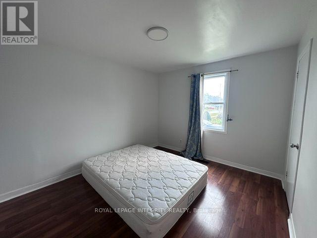 607 12TH STREET E - 13