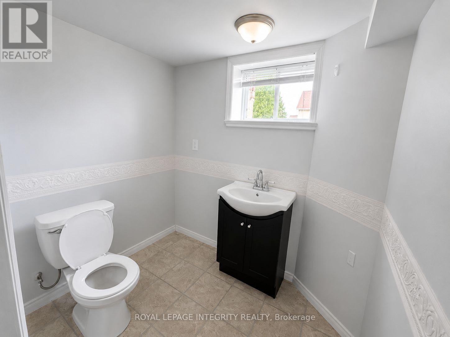 607 12TH STREET E - 21