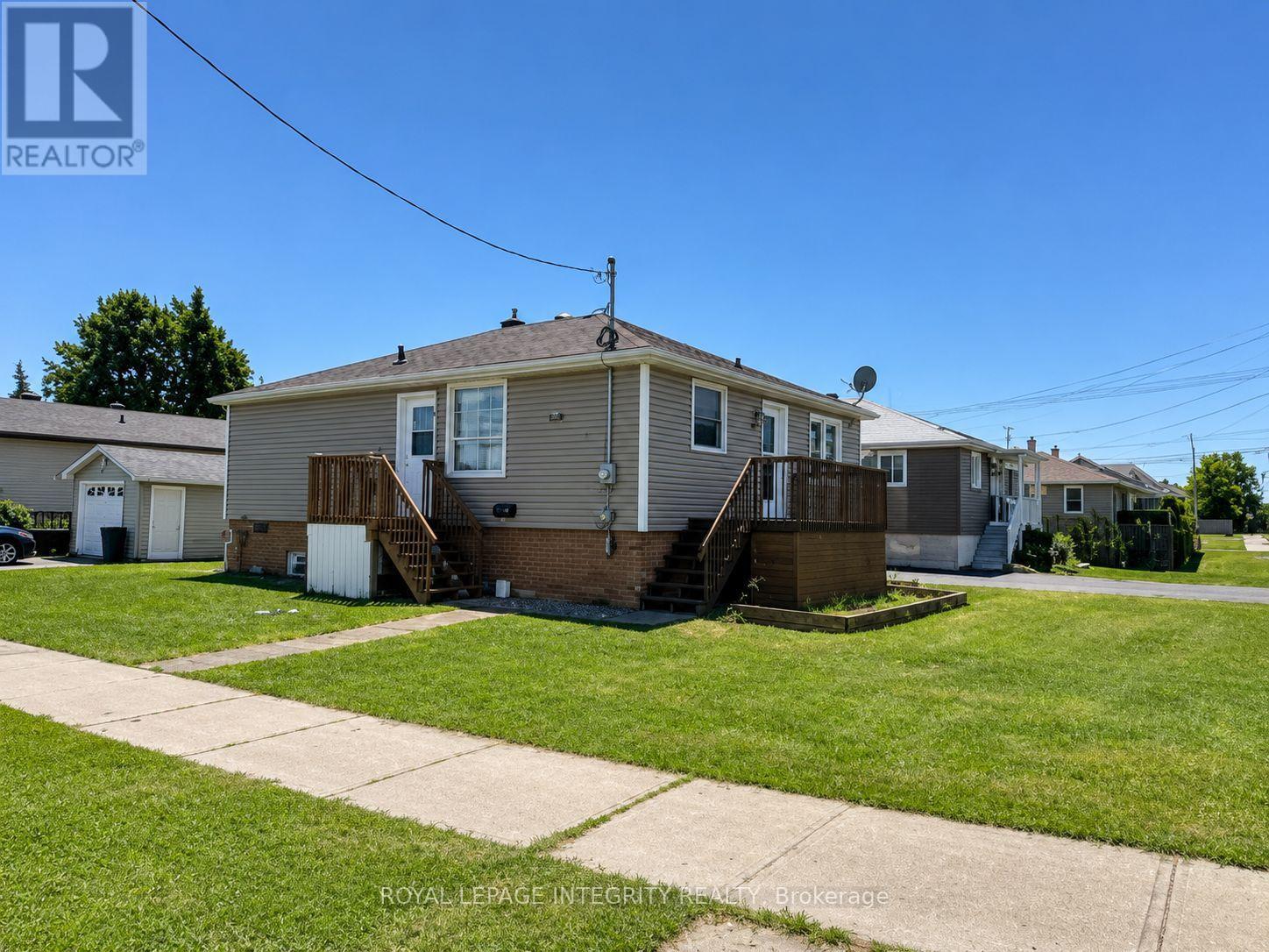 607 12TH STREET E - 3