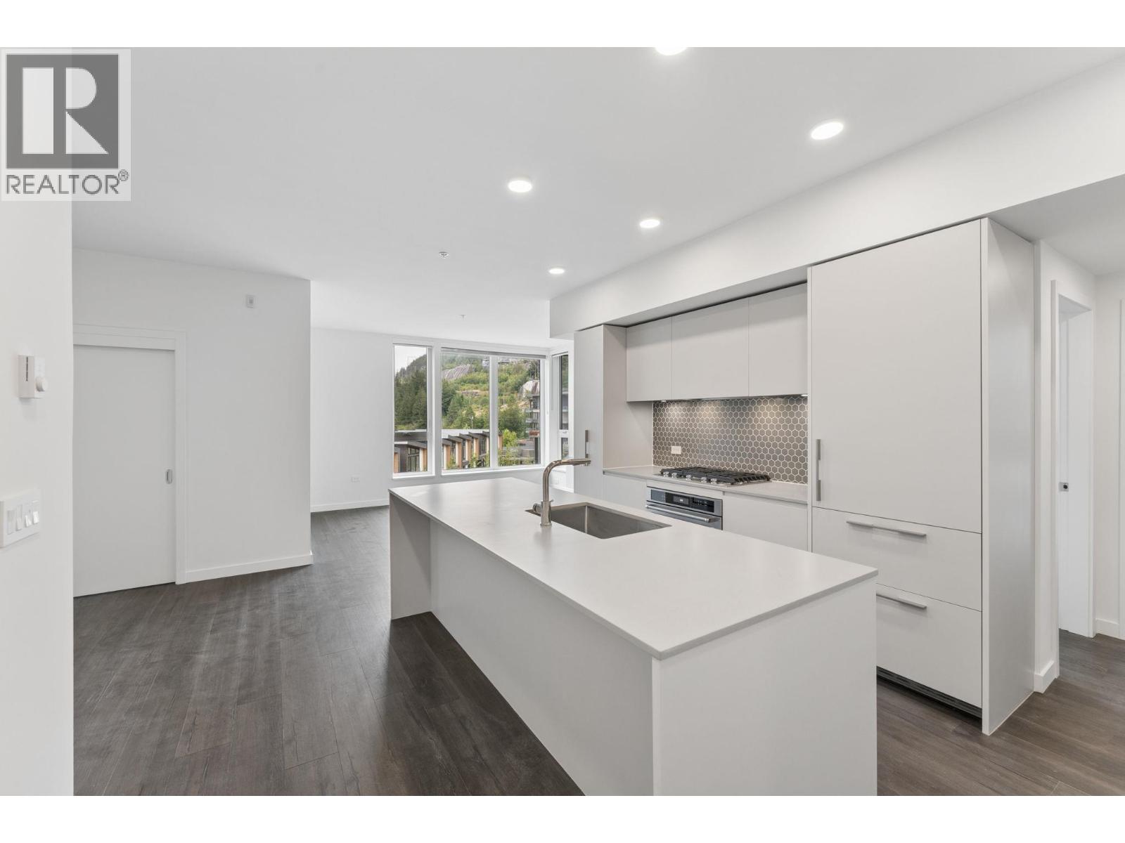 421 1500 SCOTT CRESCENT, Squamish — photo 3