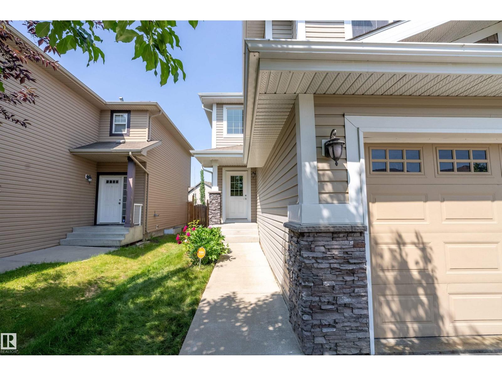 17330 8A AV SW - 3