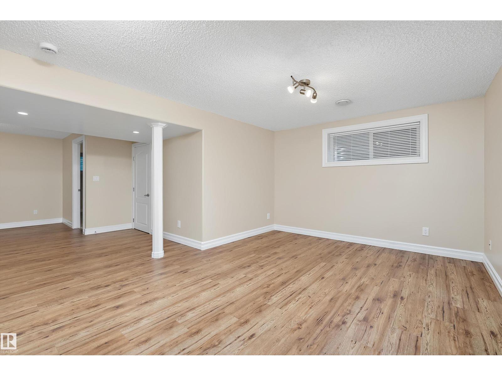 17330 8A AV SW - 32