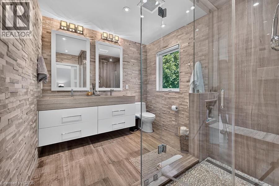 26 FREELAND Court - 33