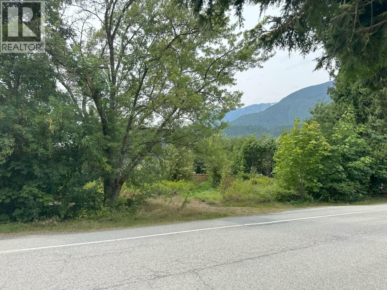 41789 COTTONWOOD ROAD, Squamish — photo 3