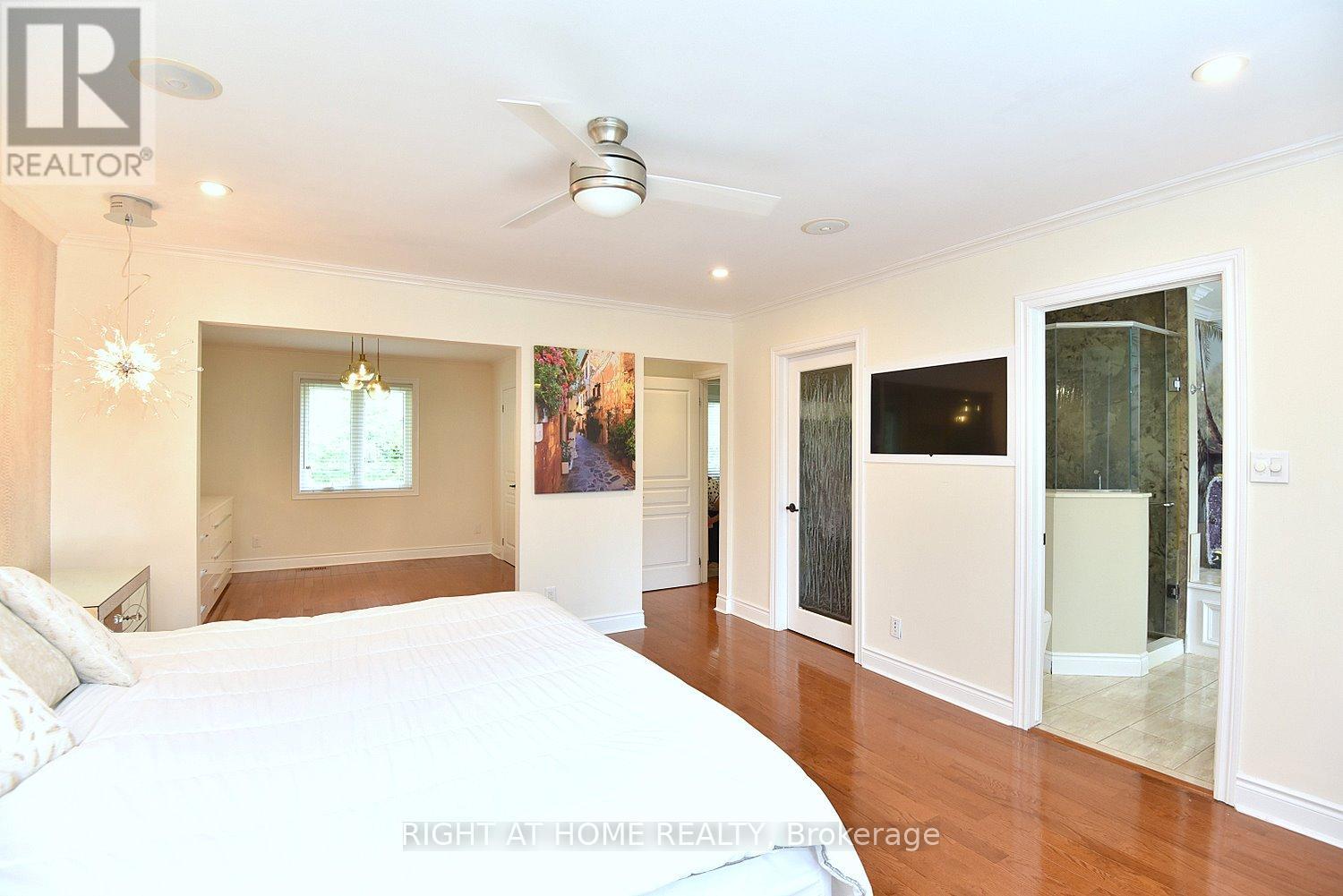 4299 LAKESHORE ROAD - 19