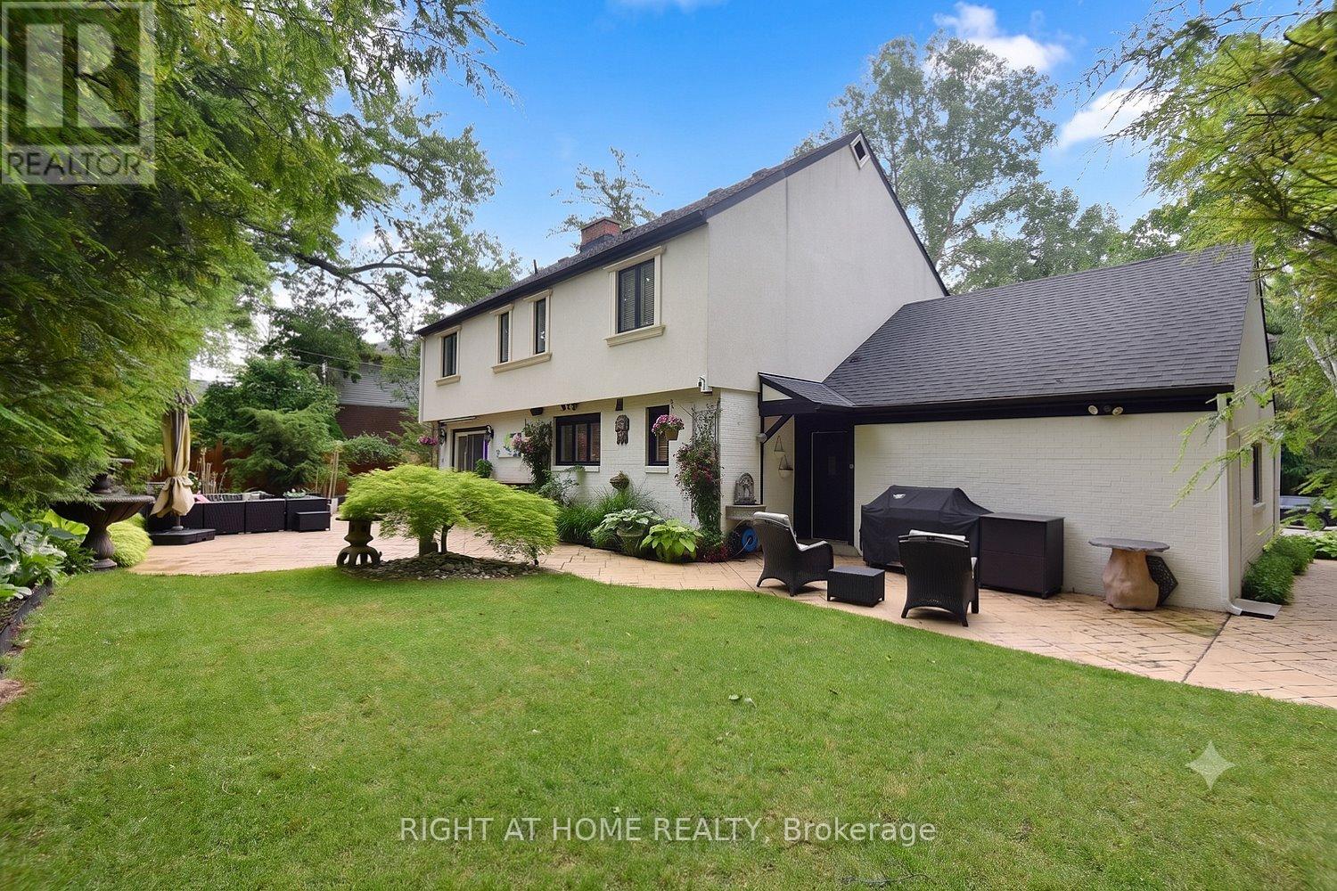 4299 LAKESHORE ROAD - 37