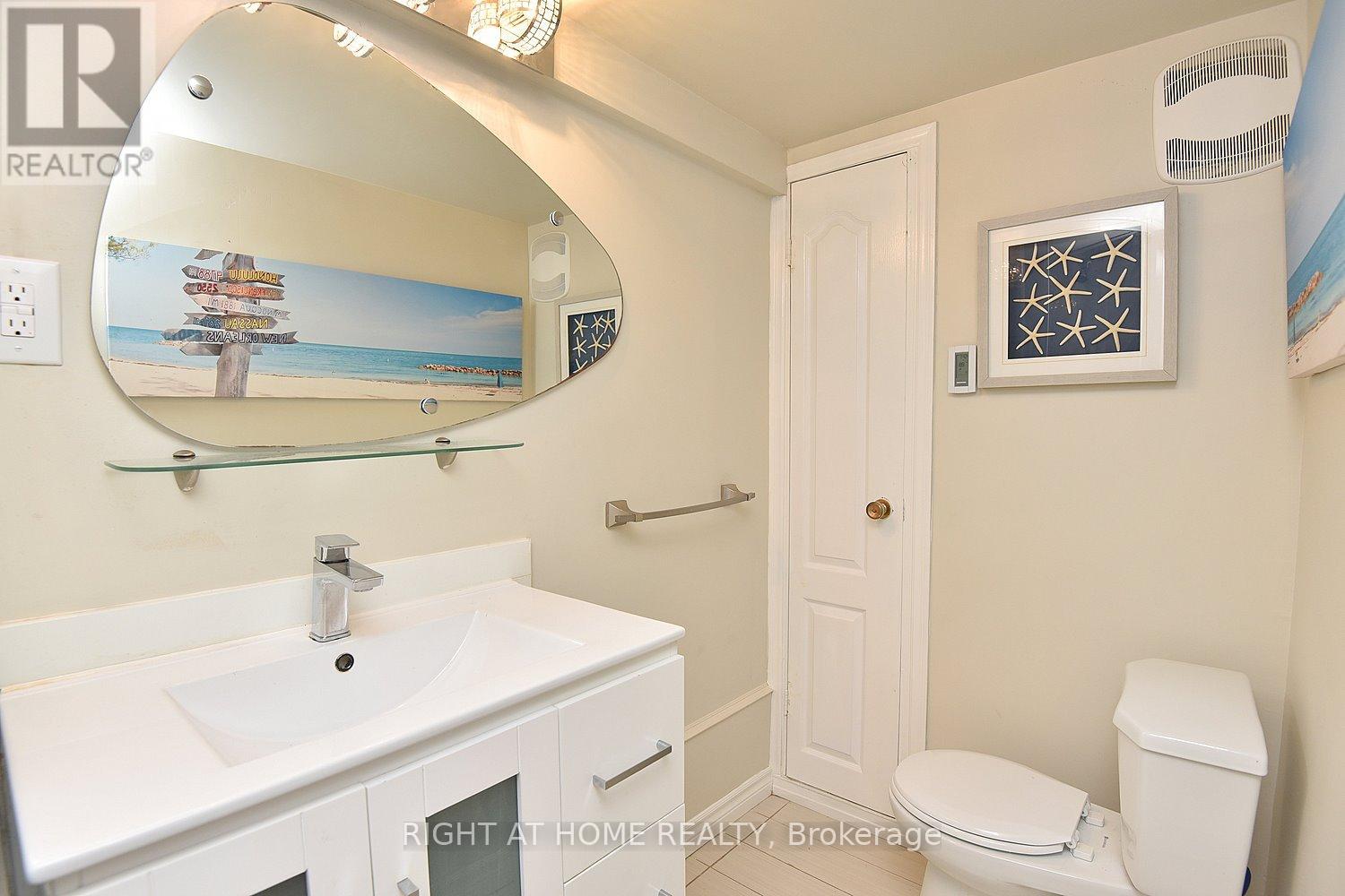 4299 LAKESHORE ROAD - 32