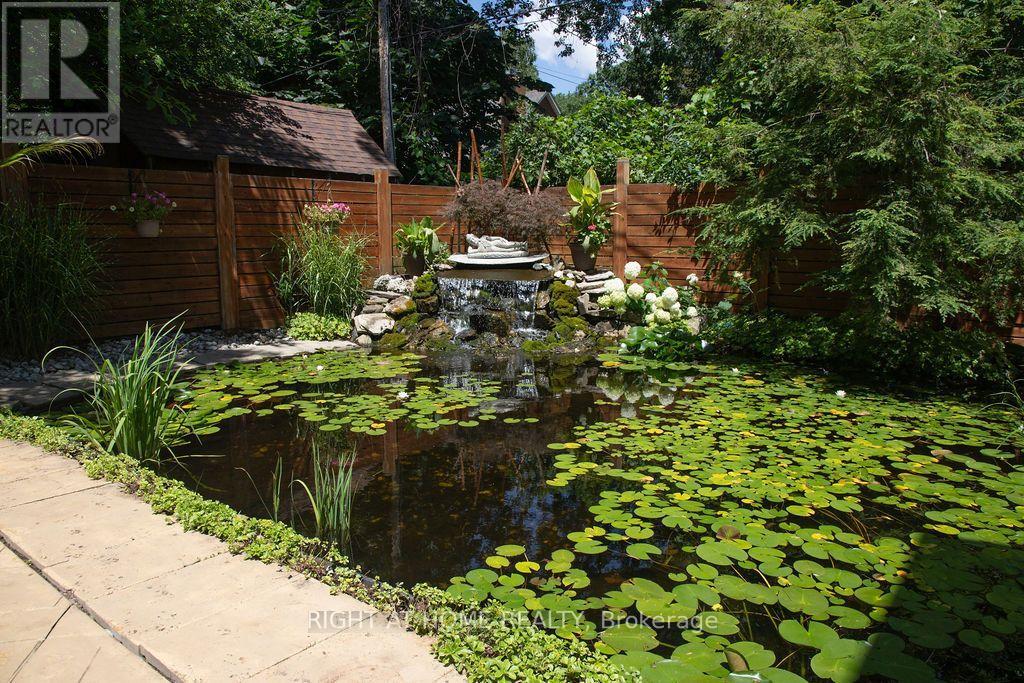 4299 LAKESHORE ROAD - 42