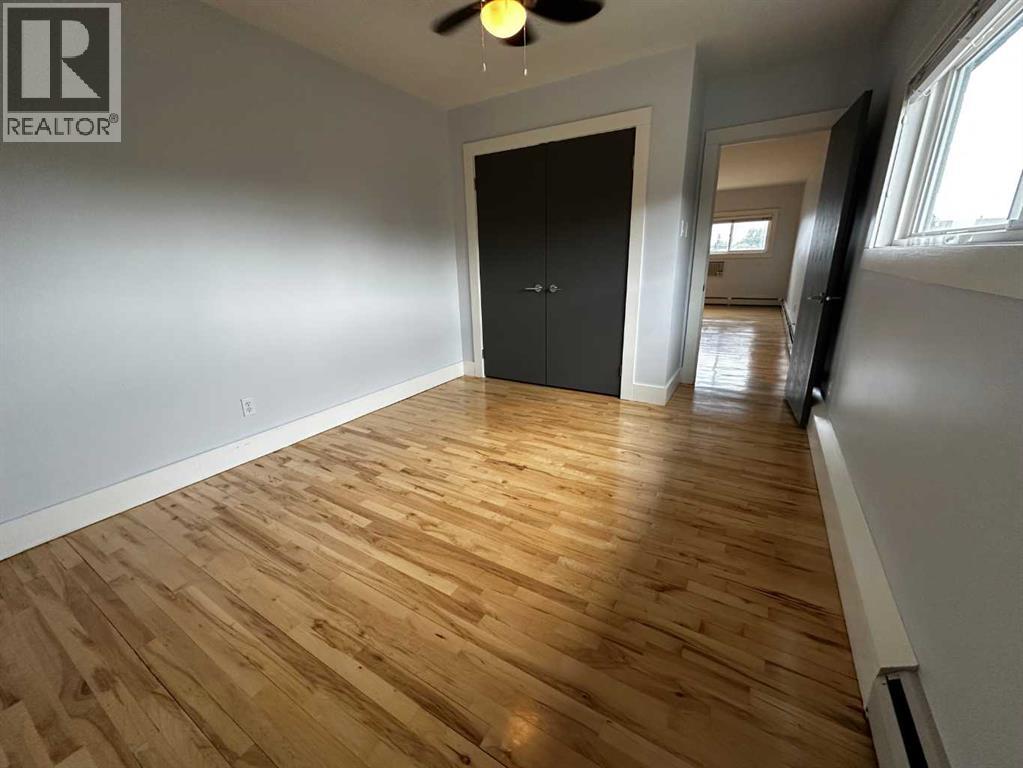 #7 1530 26 Avenue SW - 4