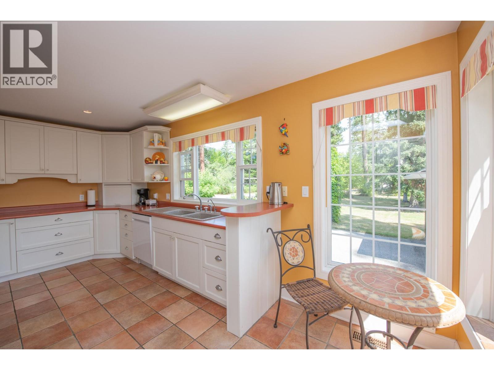 1851 Miller Street - Image 14