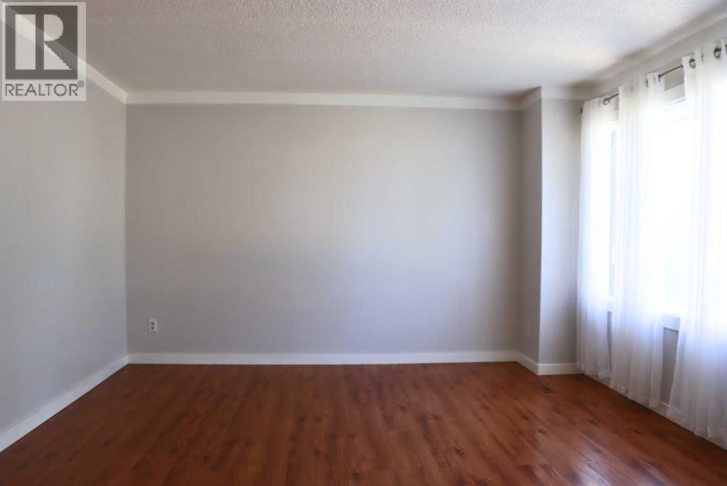 4812 53 Avenue - 10