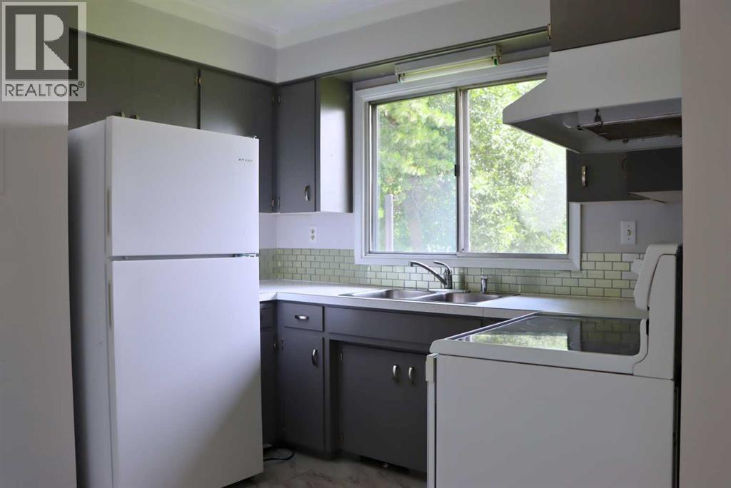 4812 53 Avenue - 13