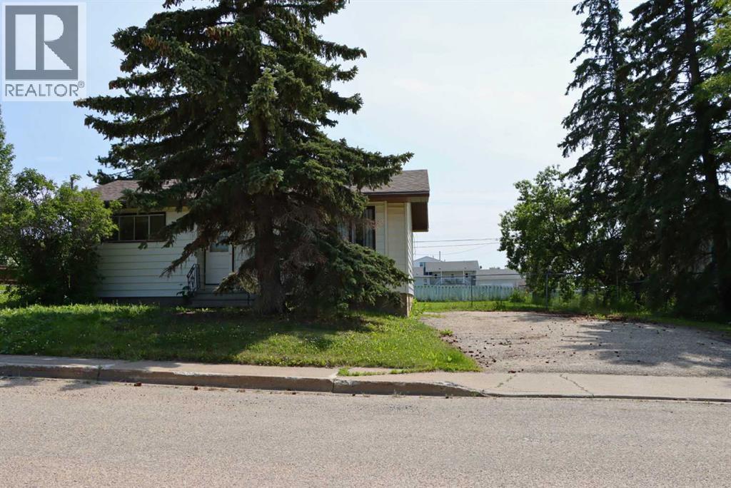 4812 53 Avenue - 4