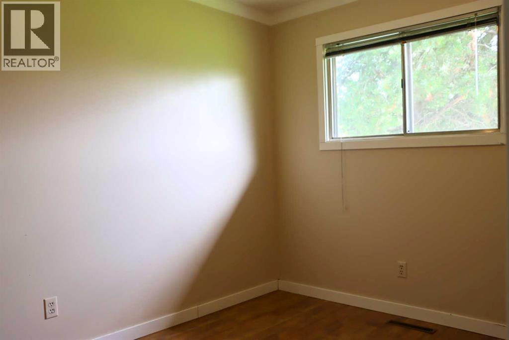 4812 53 Avenue - 20