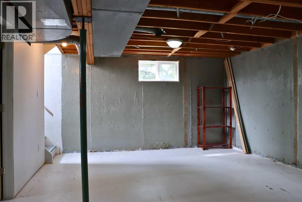 4812 53 Avenue - 23