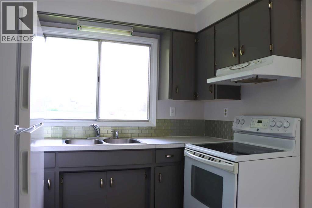 4812 53 Avenue - 14