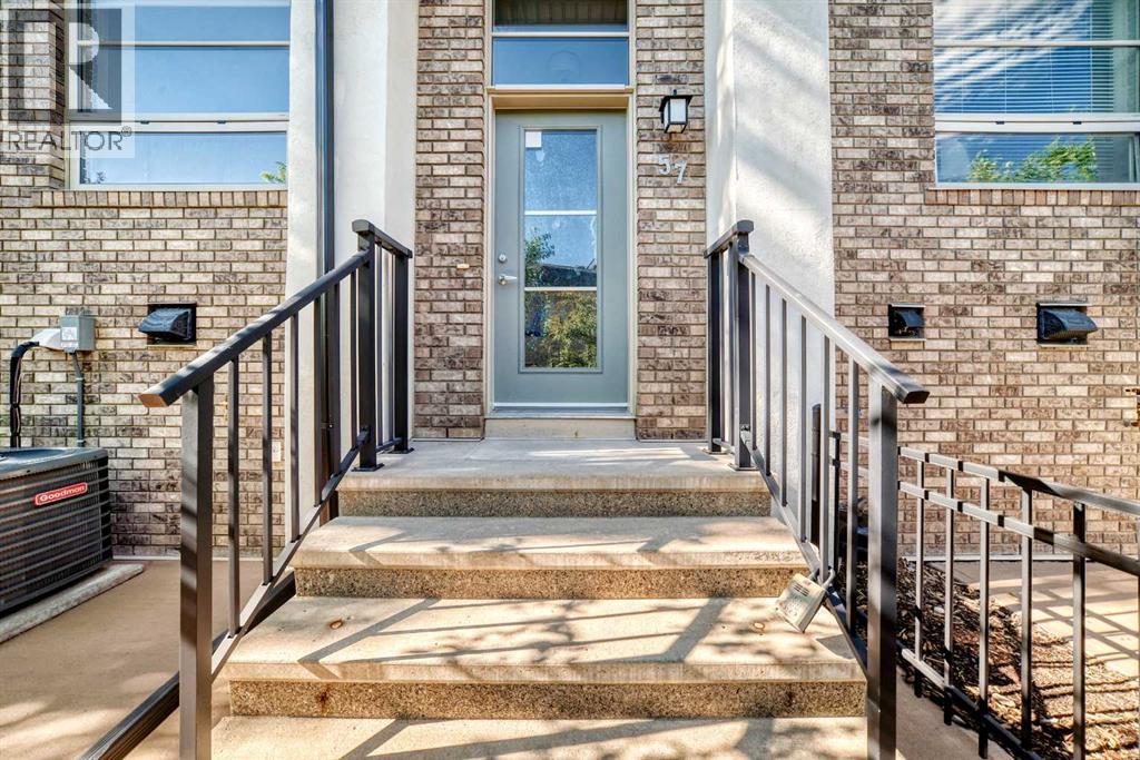 57 Aspen Hills Common SW - 3