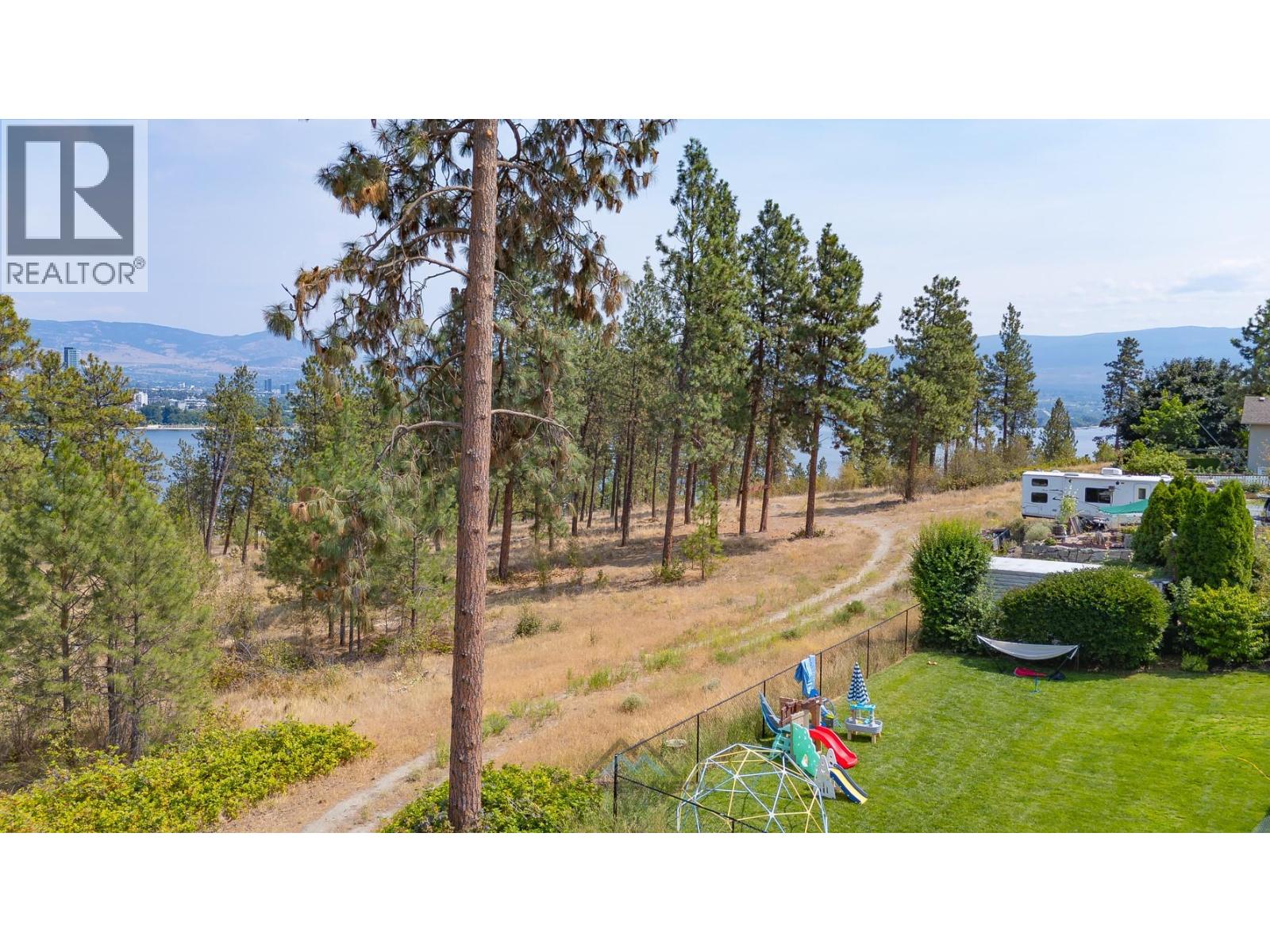  1909 Bayview Court, Westbank