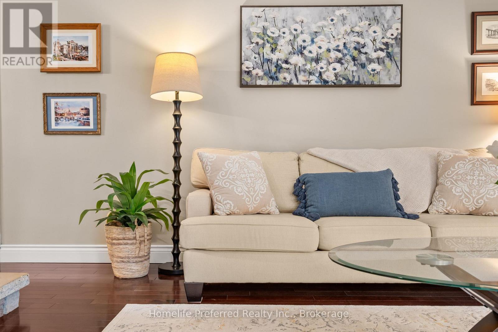 548 BISSVIEW AVENUE - 18