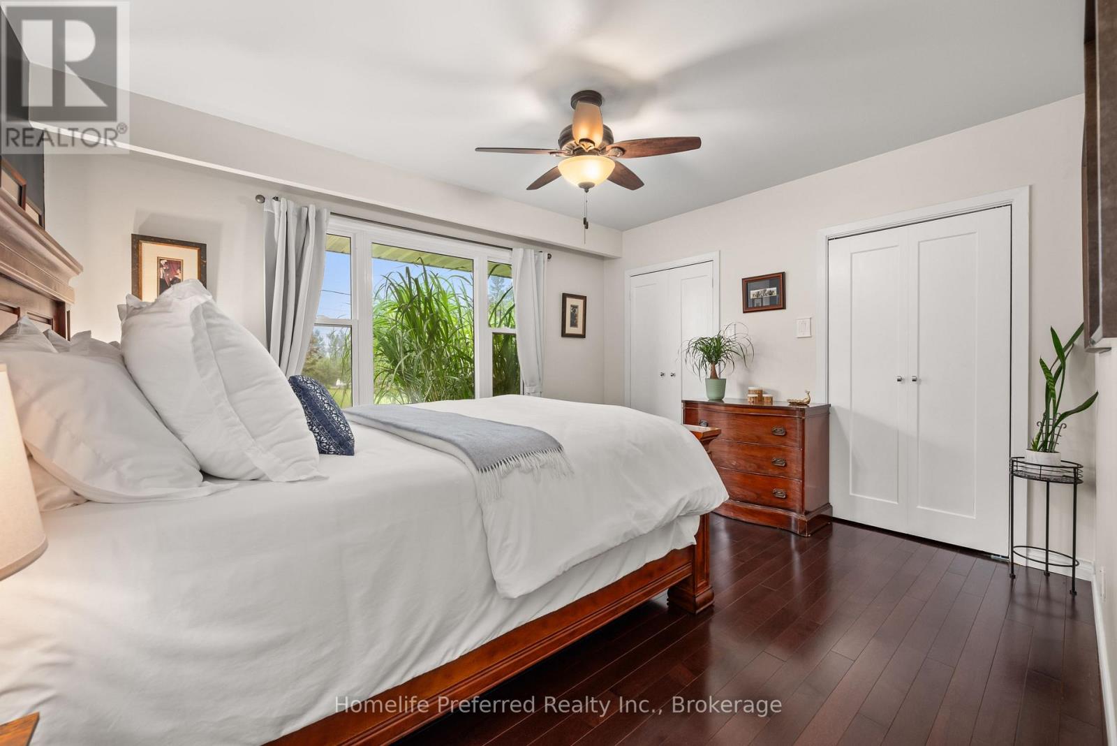 548 BISSVIEW AVENUE - 24