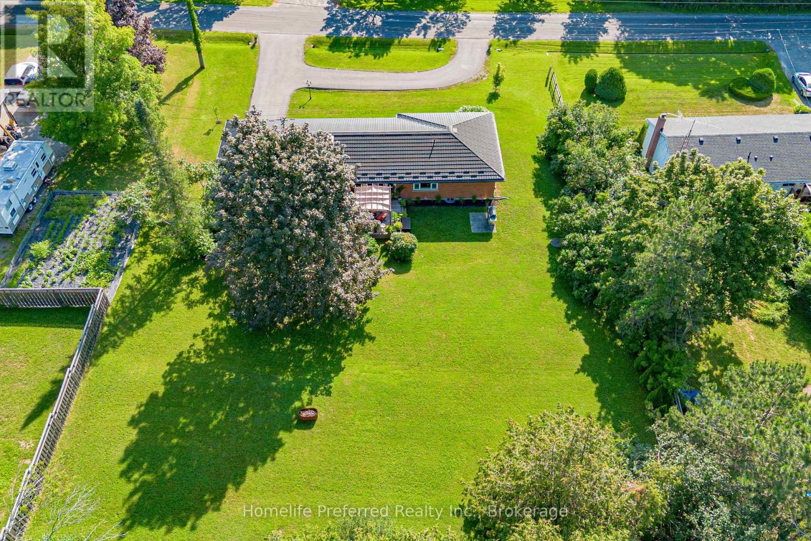 548 BISSVIEW AVENUE - 3
