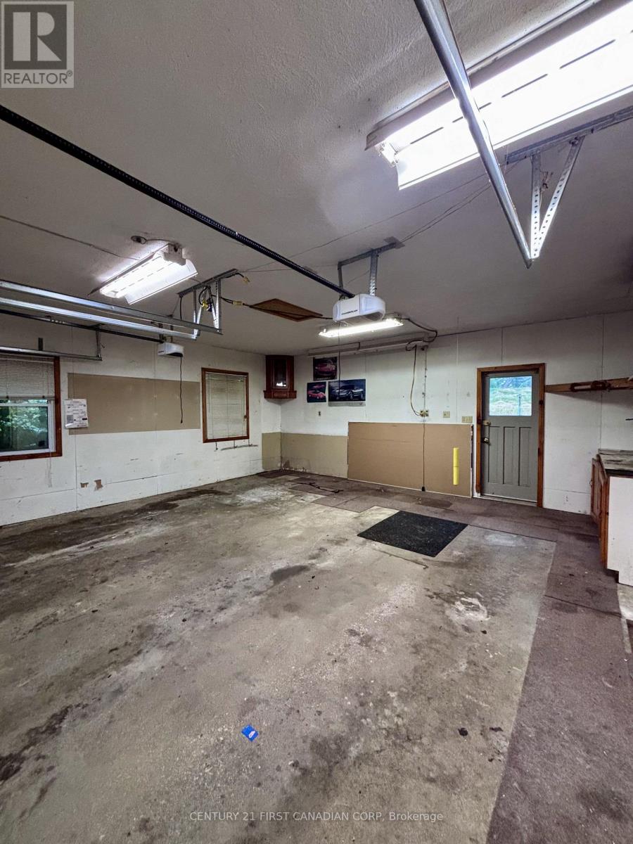 5820 SUNSET ROAD - 37
