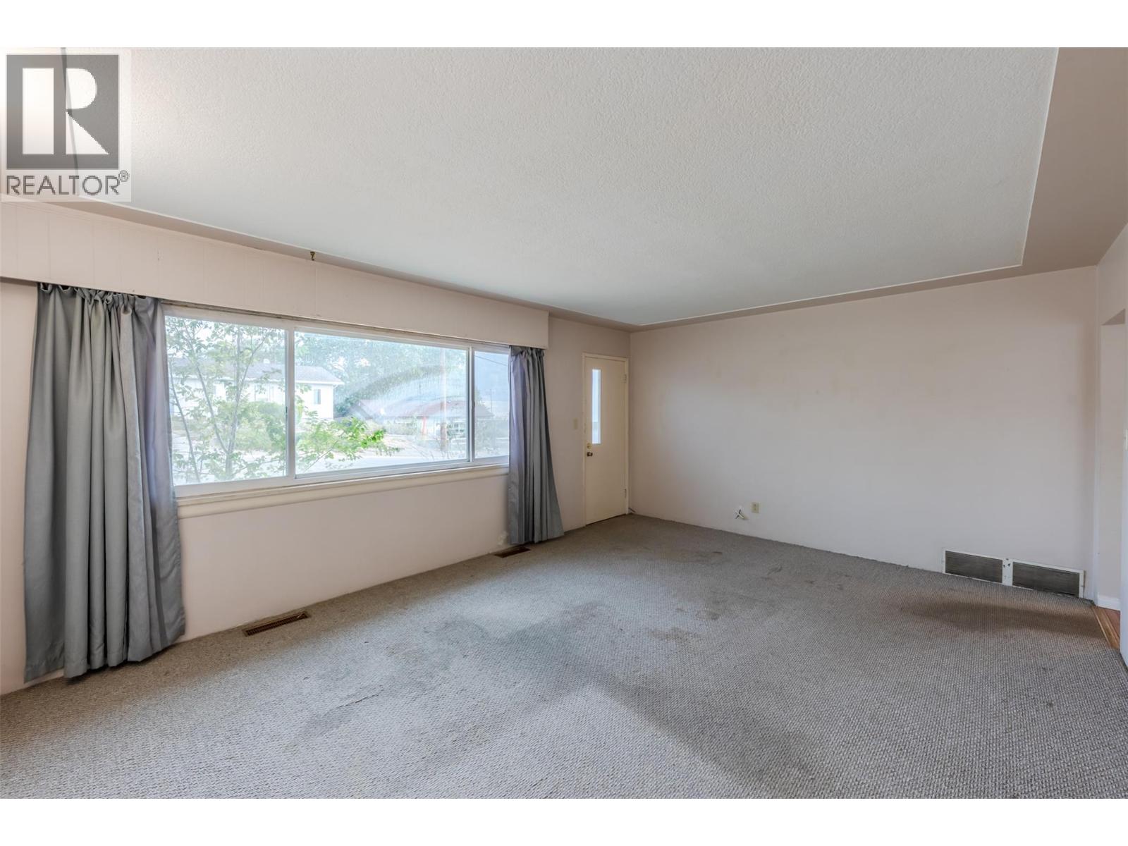 8903 74th Avenue - 11