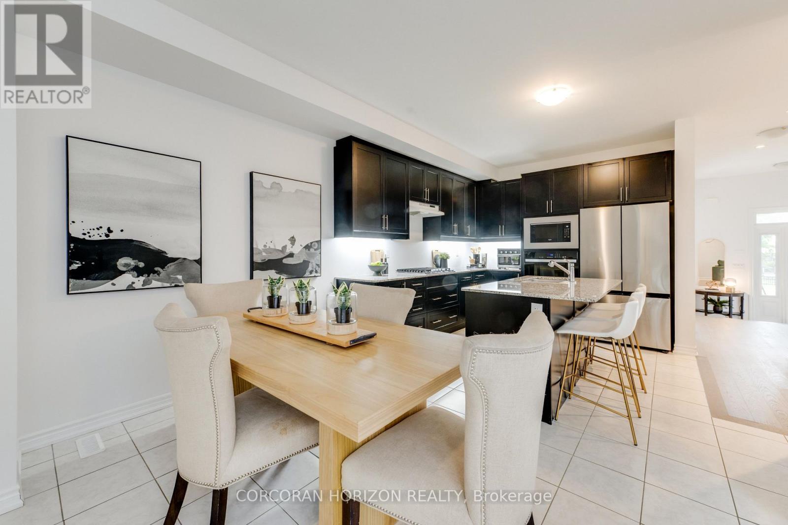 15 MOUNTAINSIDE CRESCENT - 18
