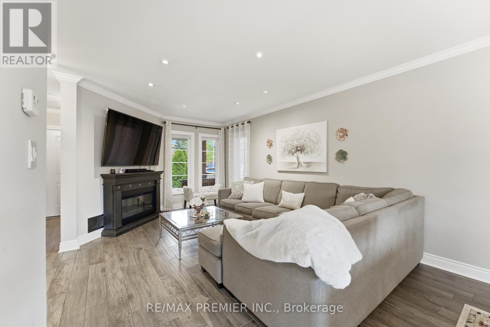37 PRINCETON GATE - 10