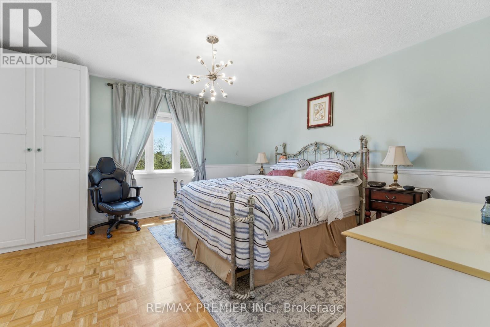 37 PRINCETON GATE - 23