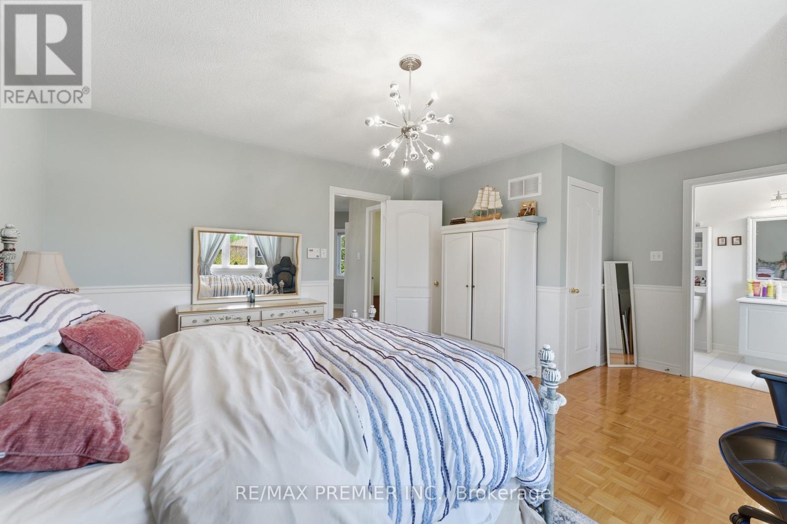 37 PRINCETON GATE - 24
