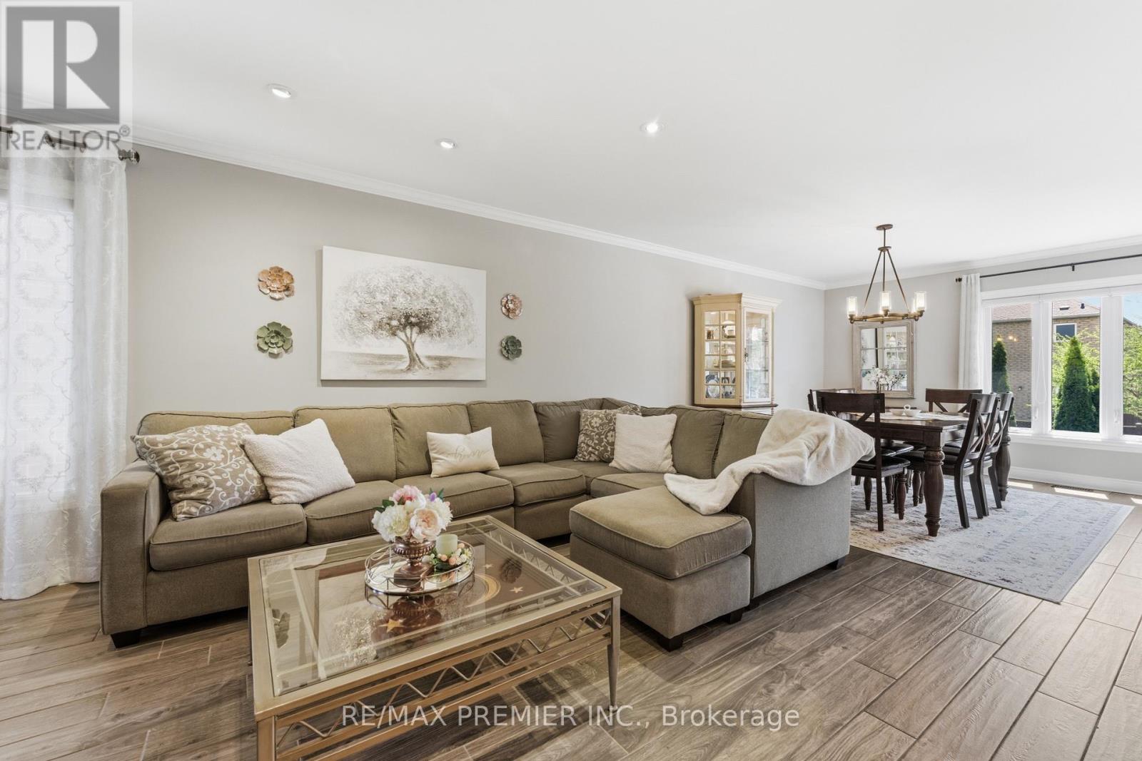 37 PRINCETON GATE - 7