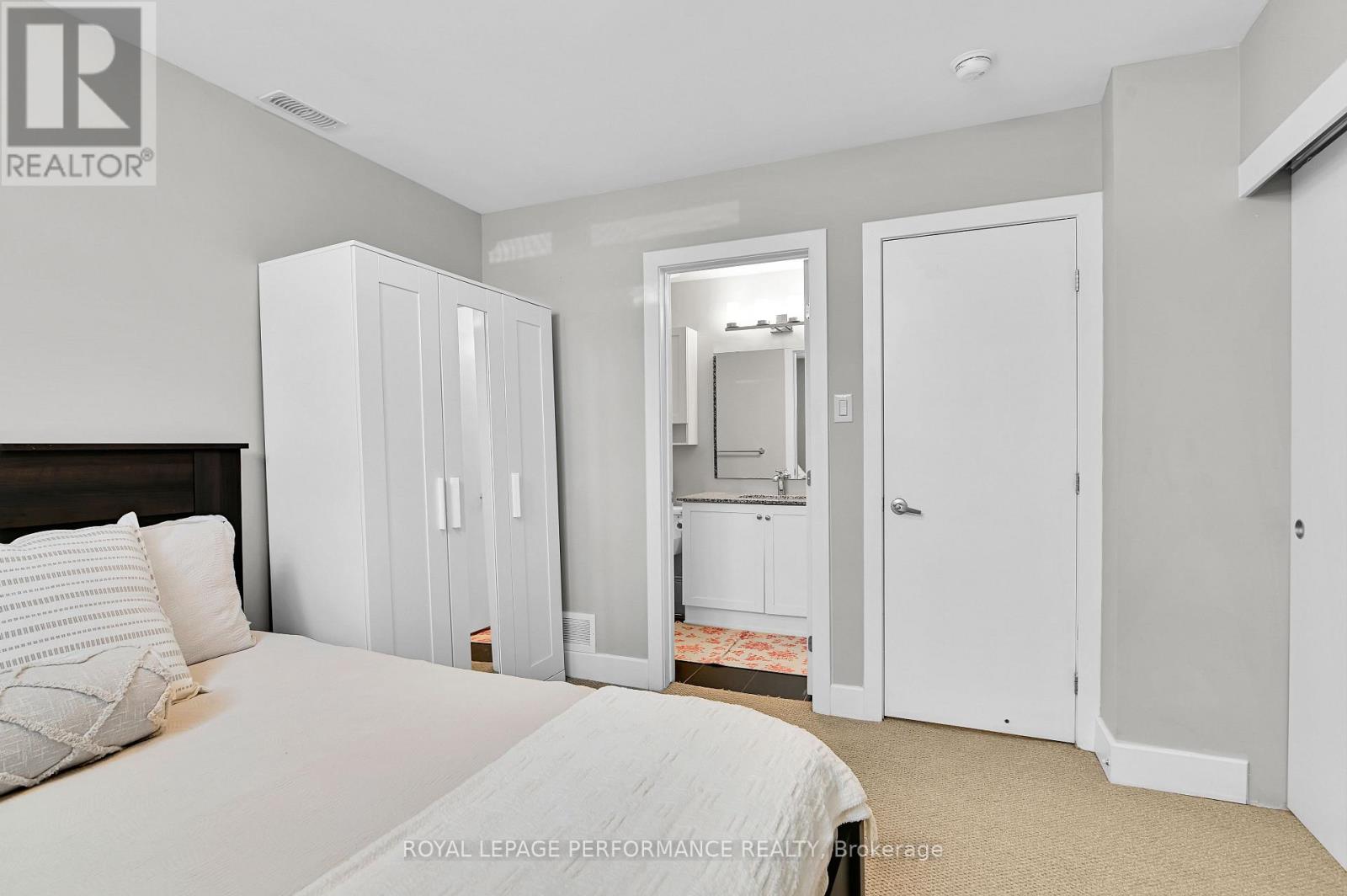 24 BERGERON PRIVATE - 21