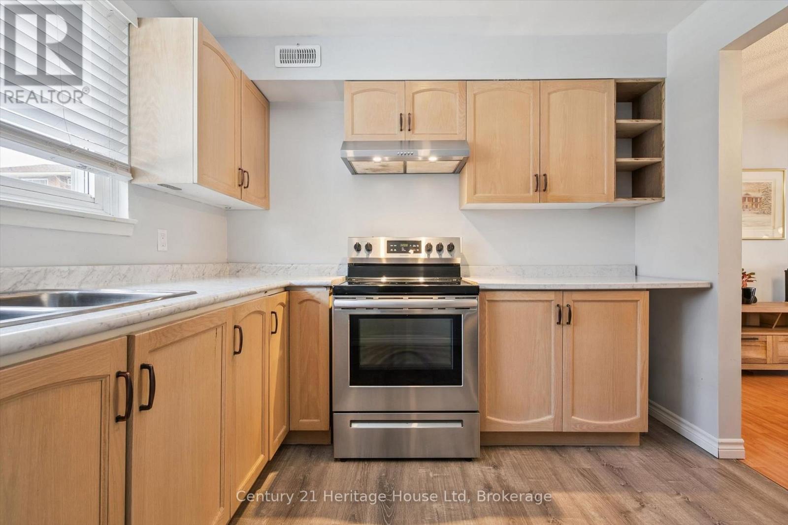 201 SILVERCREEK 15 PARKWAY N - 10